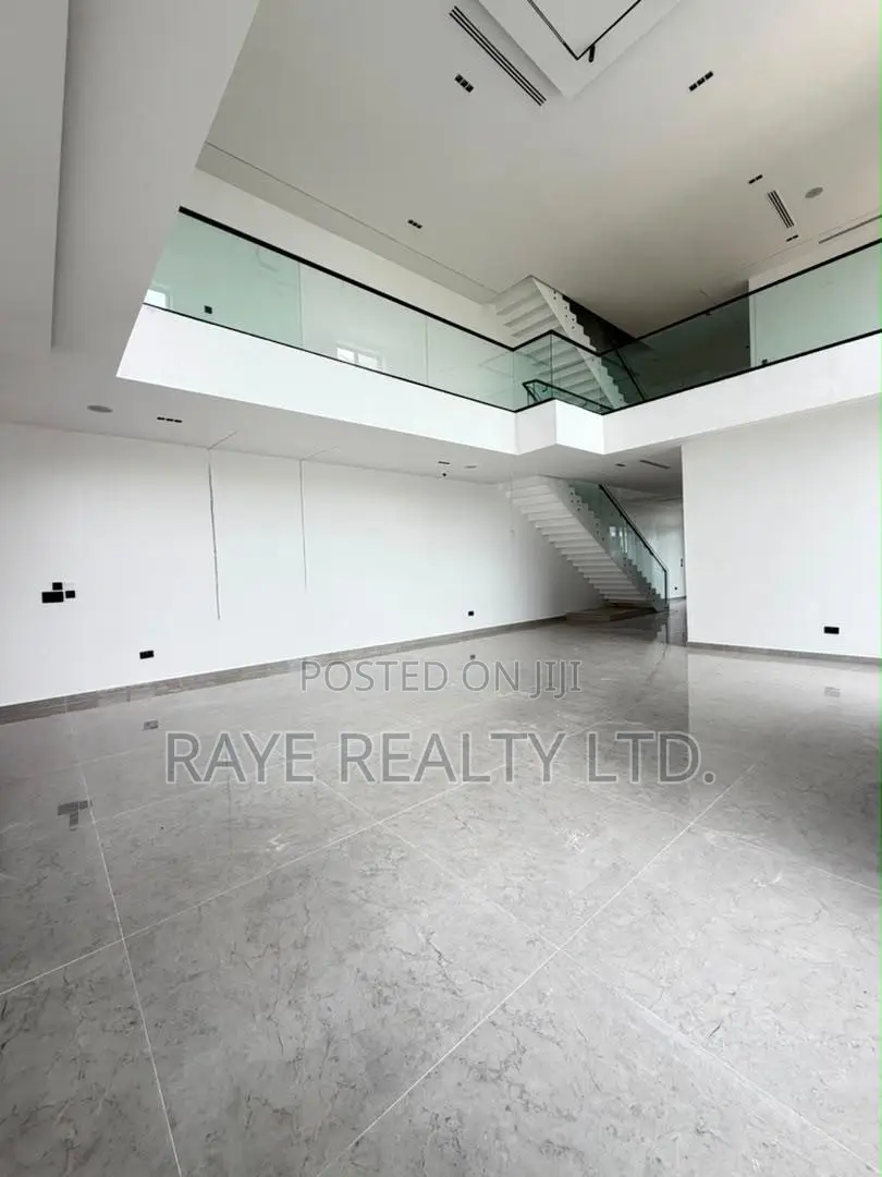 5bdrm Duplex in Ikate for sale in Ikate