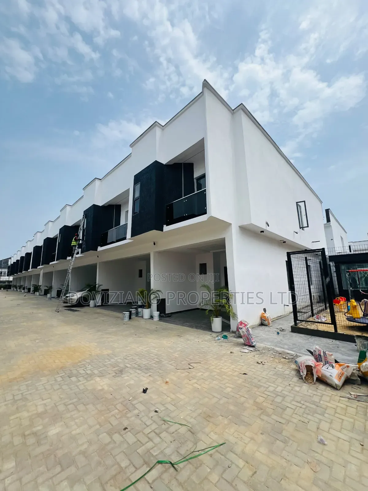 4bdrm Duplex in VGC / Ajah for sale in VGC / Ajah