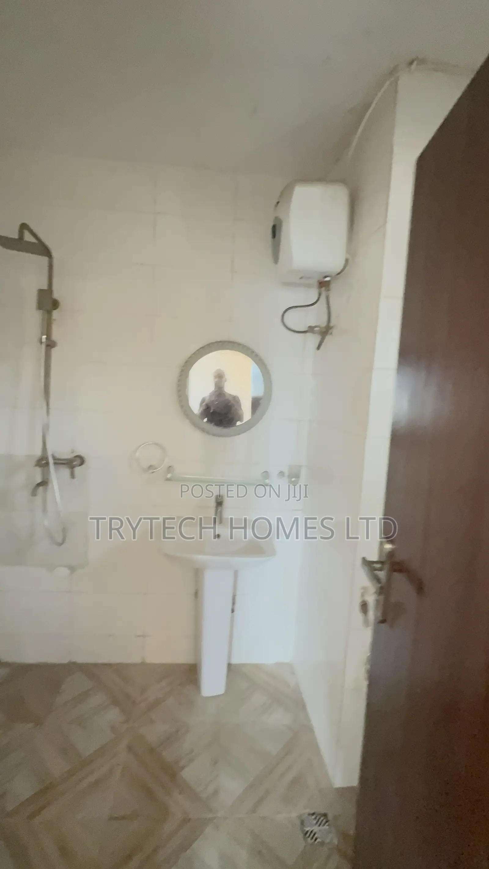 3bdrm Block of Flats in Jahi for rent in Jahi