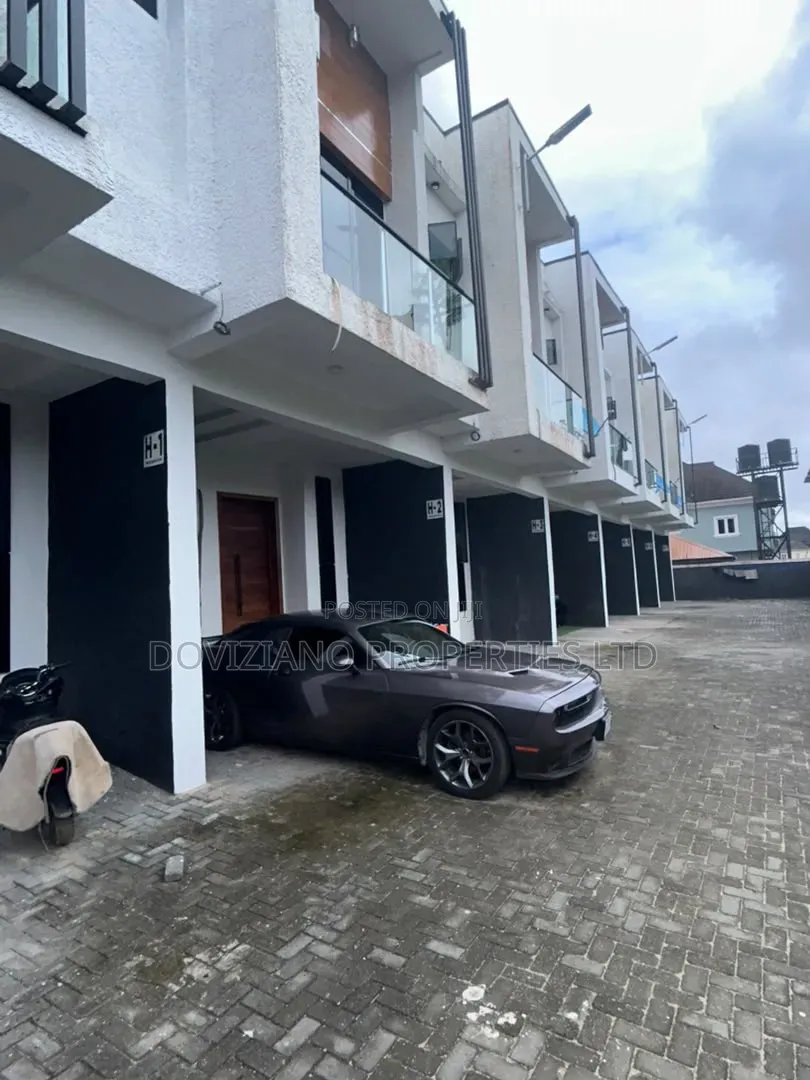 4bdrm Duplex in Off Lekki-Epe Expressway for rent in Off Lekki-Epe Expressway
