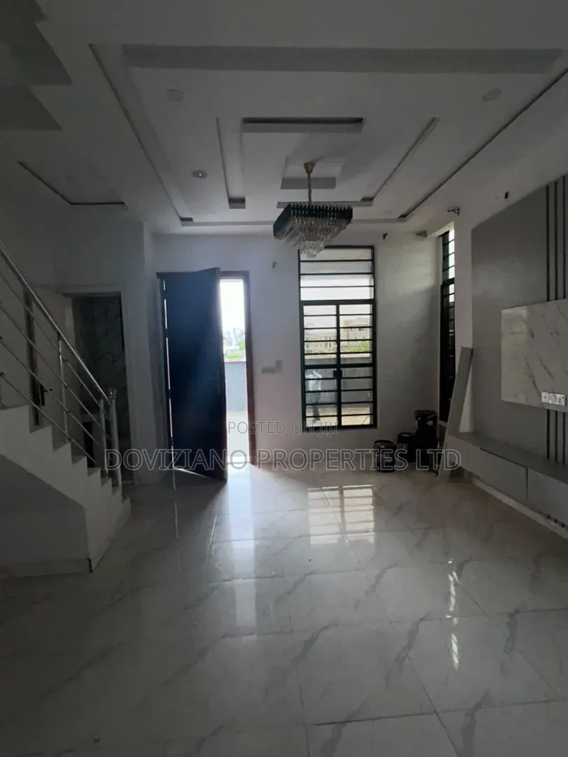 4bdrm Duplex in Off Lekki-Epe Expressway for rent in Off Lekki-Epe Expressway