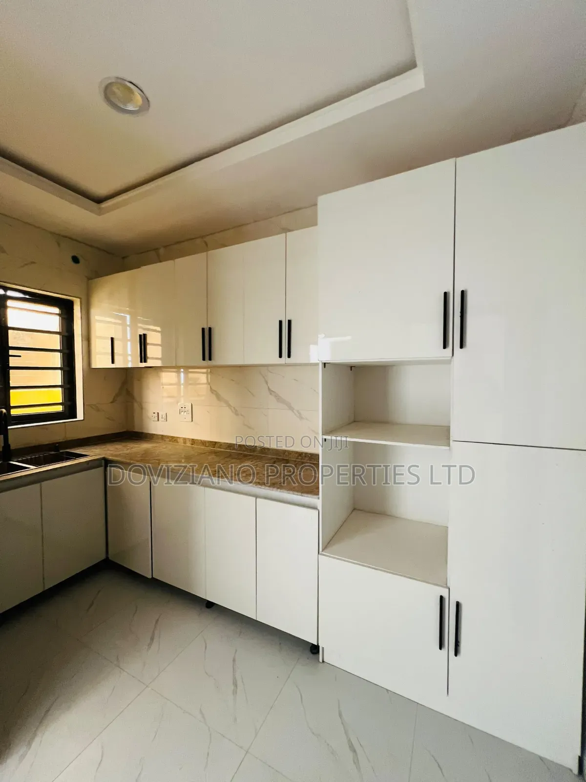 2bdrm Apartment in Off Lekki-Epe Expressway for sale in Off Lekki-Epe Expressway