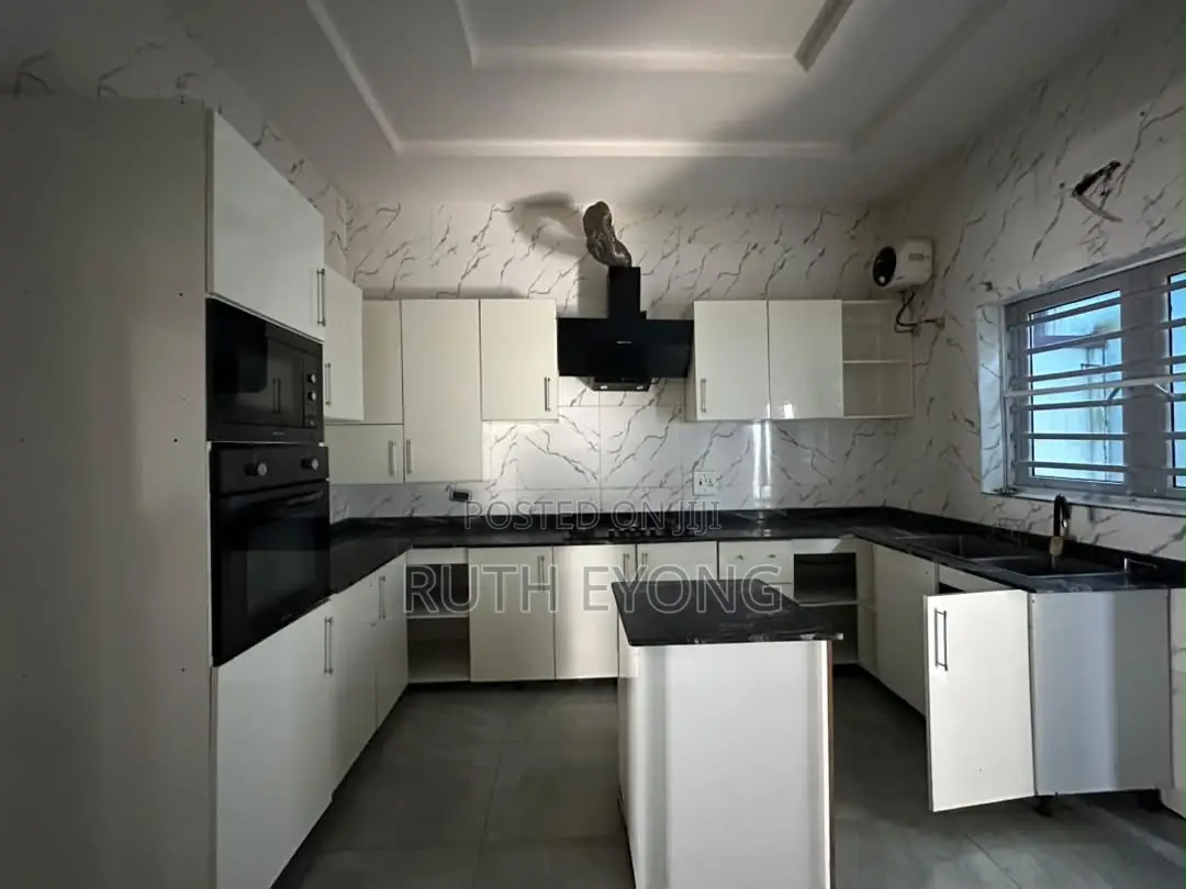 4bdrm Townhouse / Terrace in Lekki Phase 2 for rent in Lekki Phase 2