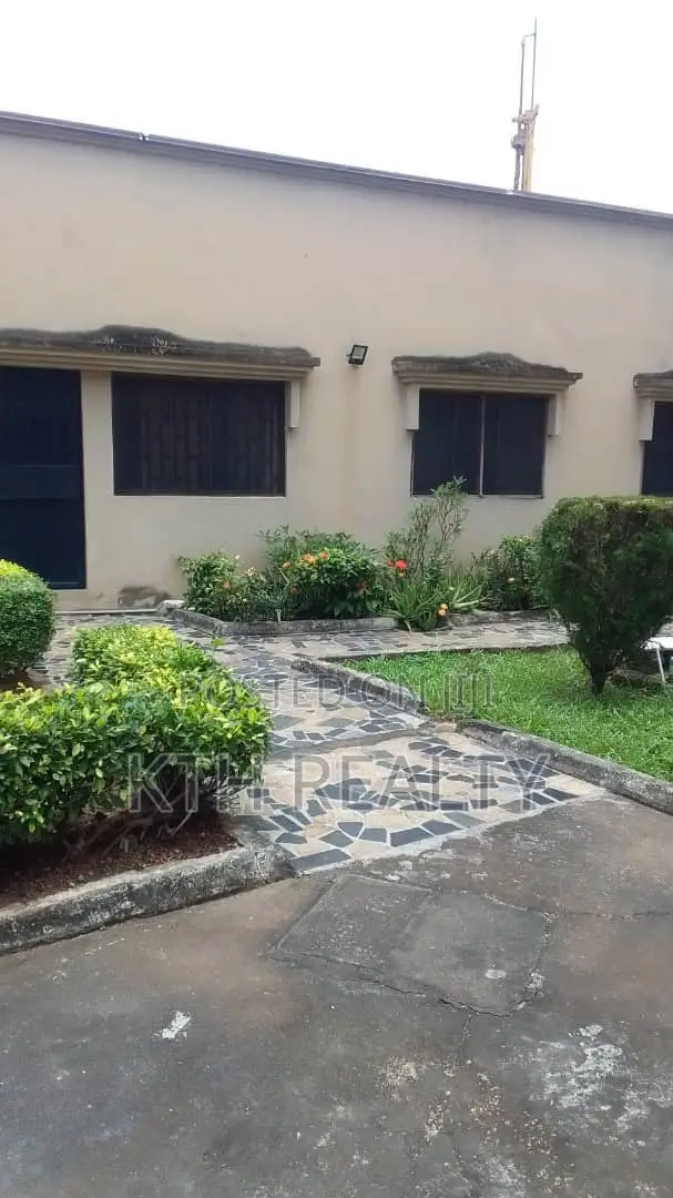 9bdrm Duplex in Abacha Estate for rent in Abacha Estate