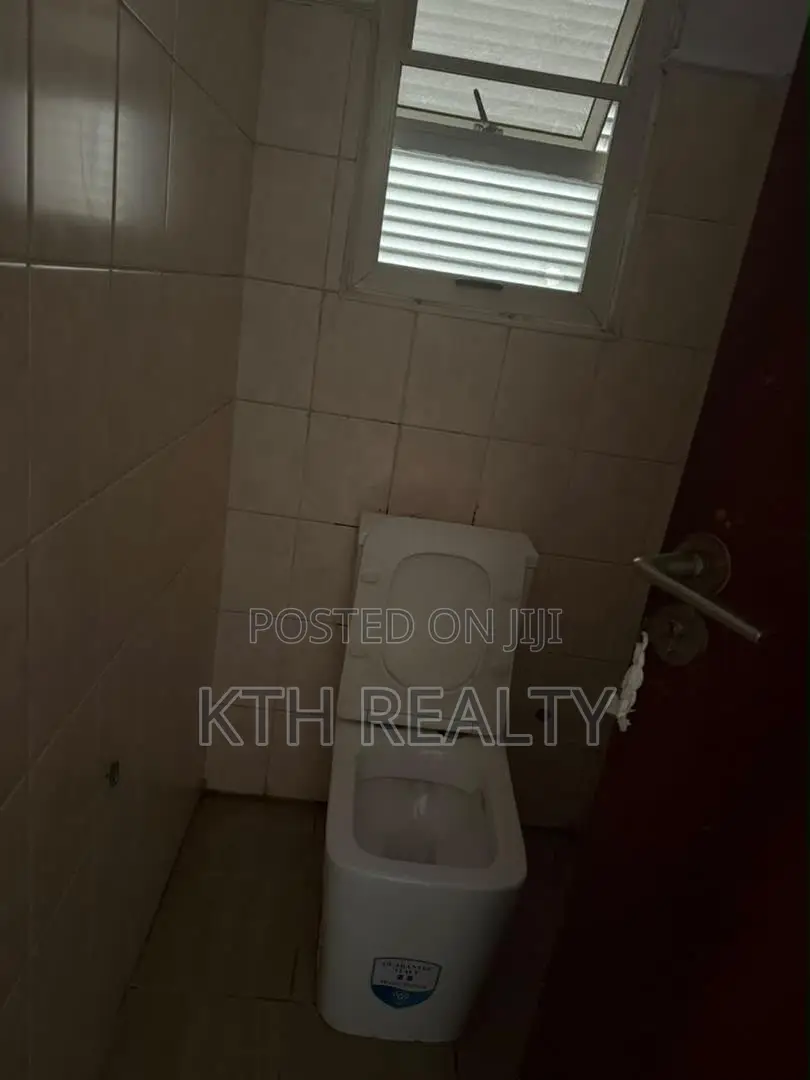 3bdrm Townhouse / Terrace in Lekki Phase 1 for rent in Lekki Phase 1
