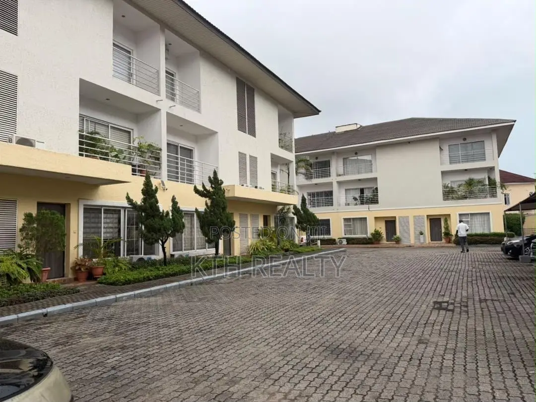 3bdrm Townhouse / Terrace in Lekki Phase 1 for rent in Lekki Phase 1