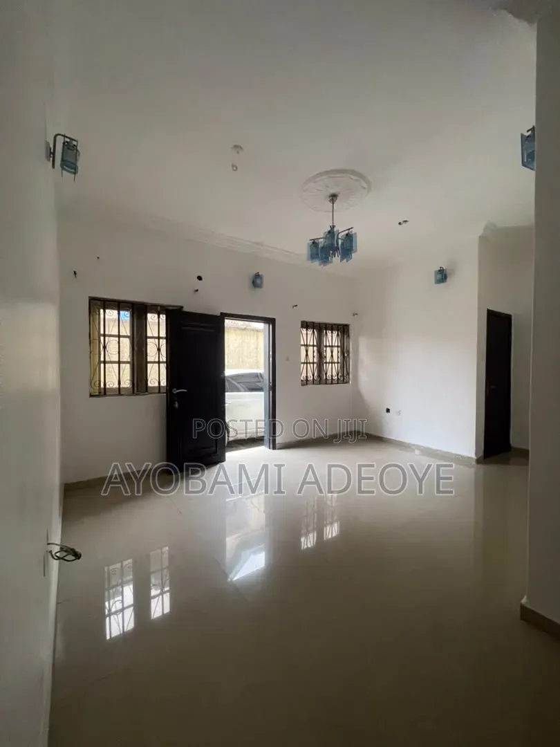 2bdrm Apartment in Awoyaya for rent in Awoyaya