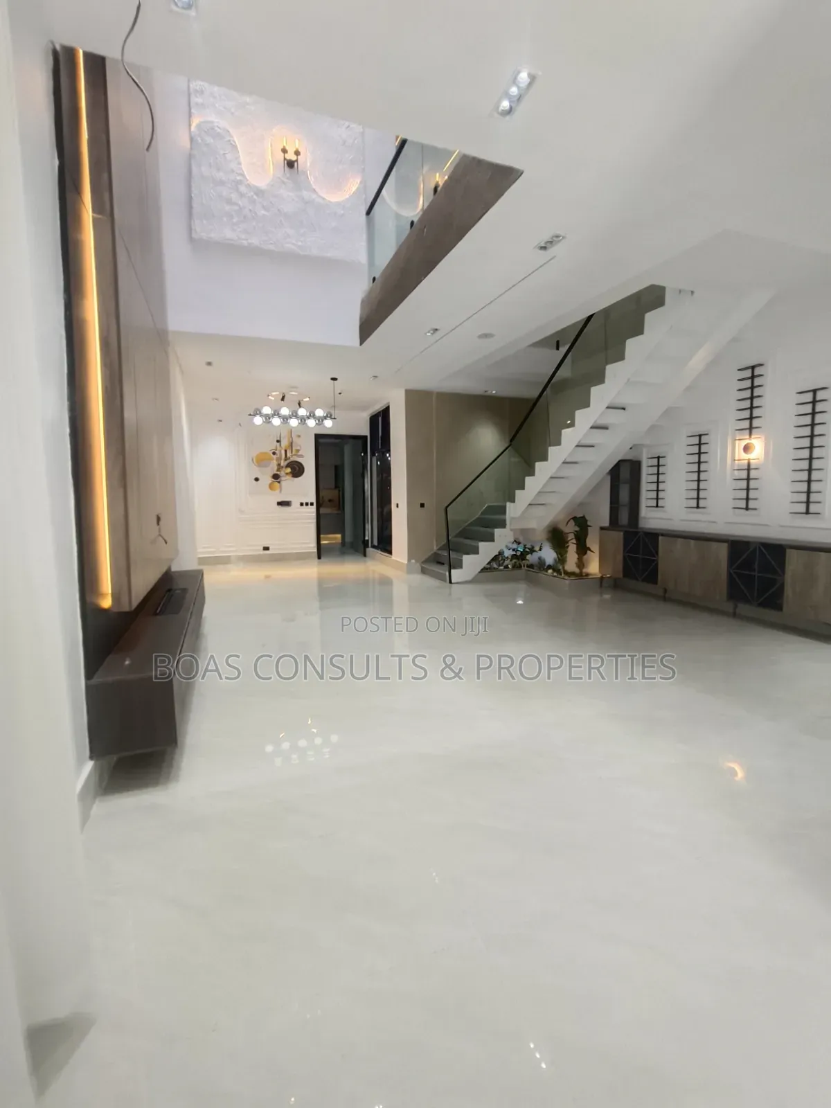 5bdrm Duplex in Ikota for sale in Ikota