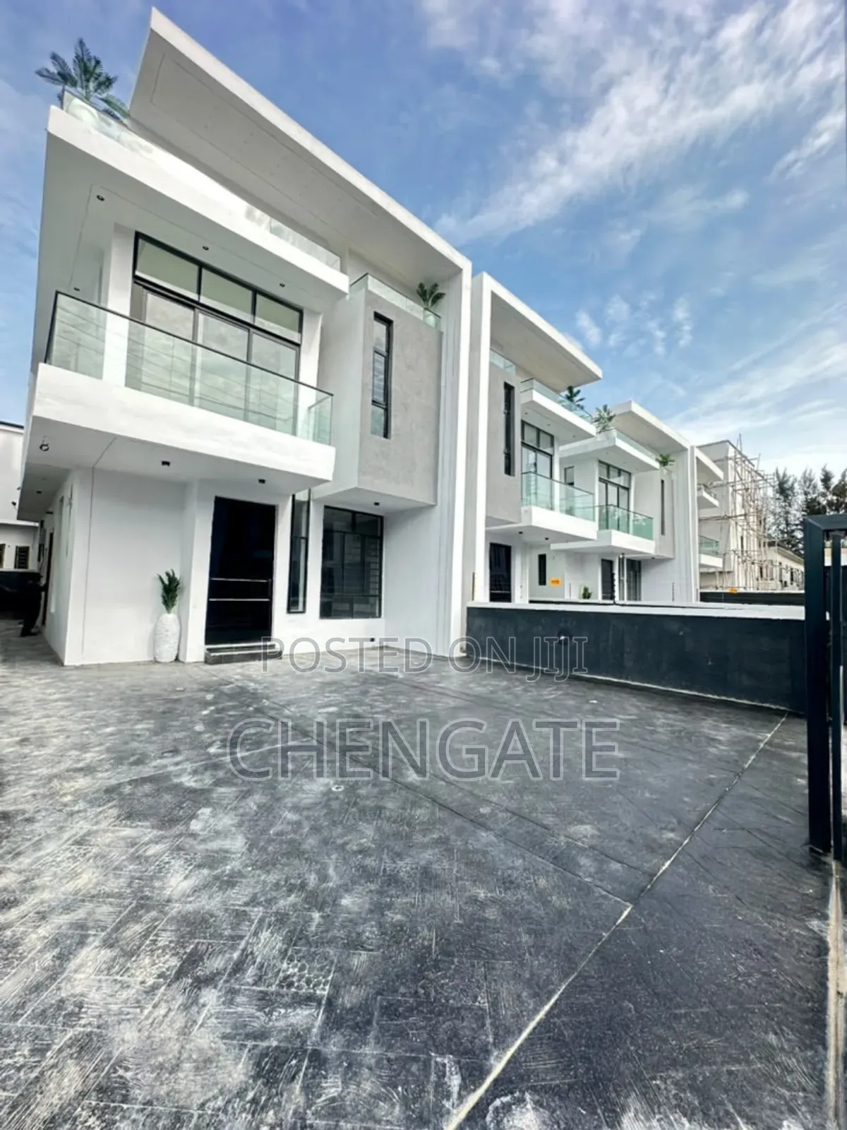 4bdrm Duplex in Ikota for sale in Ikota