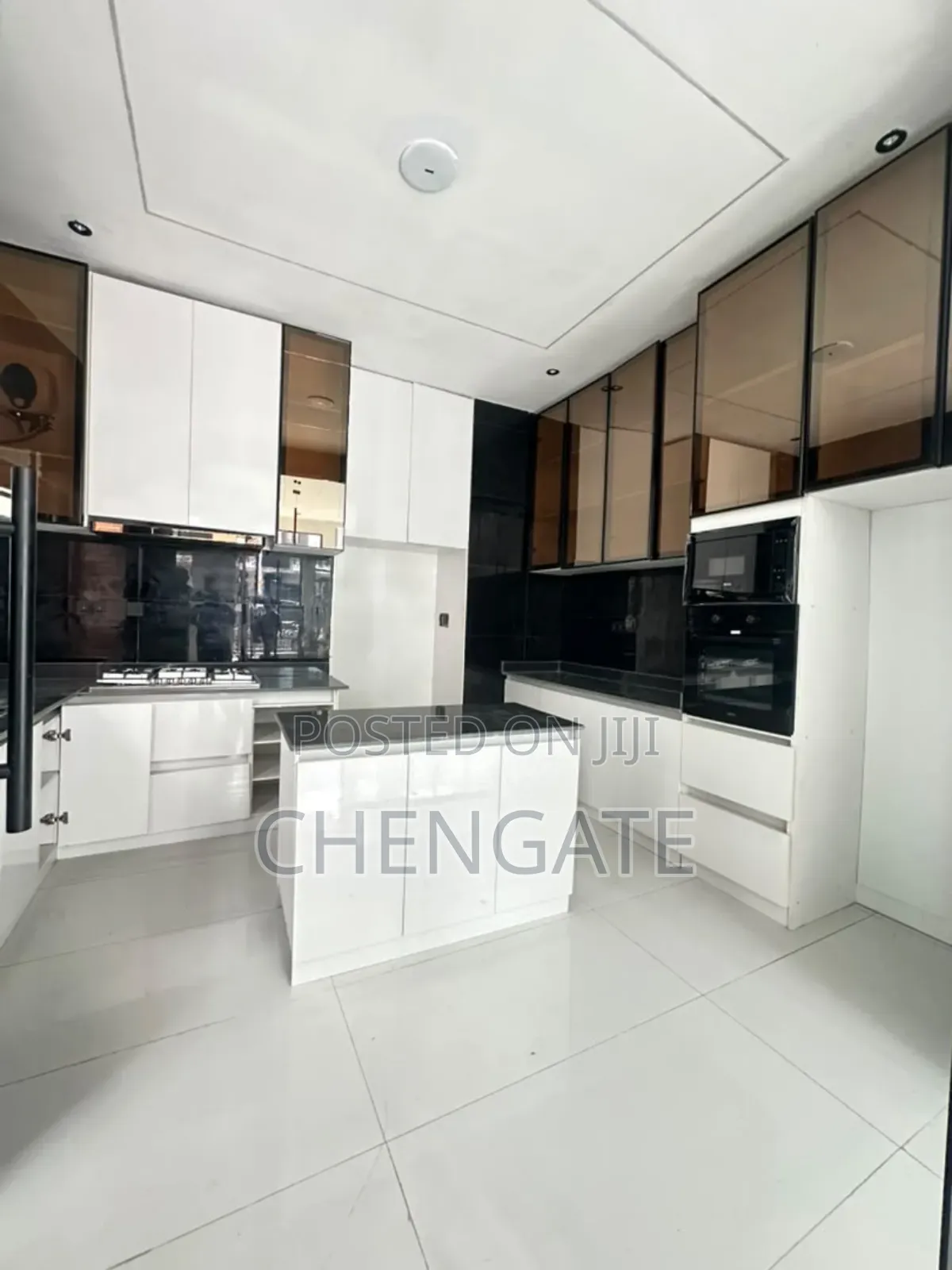 4bdrm Duplex in Ikota for sale in Ikota