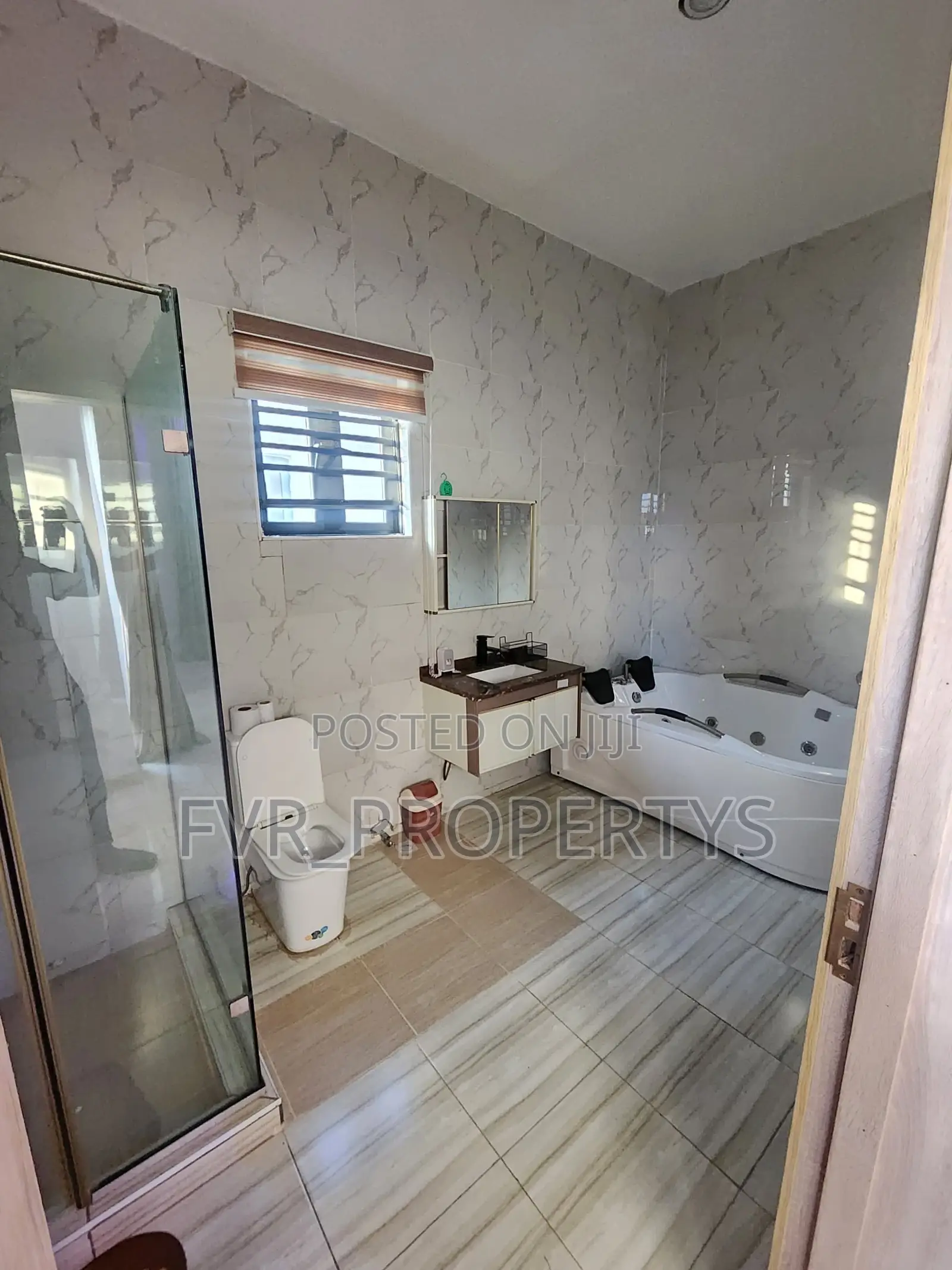 1bdrm Shared Apartment in Ikota Villa for rent in Ikota