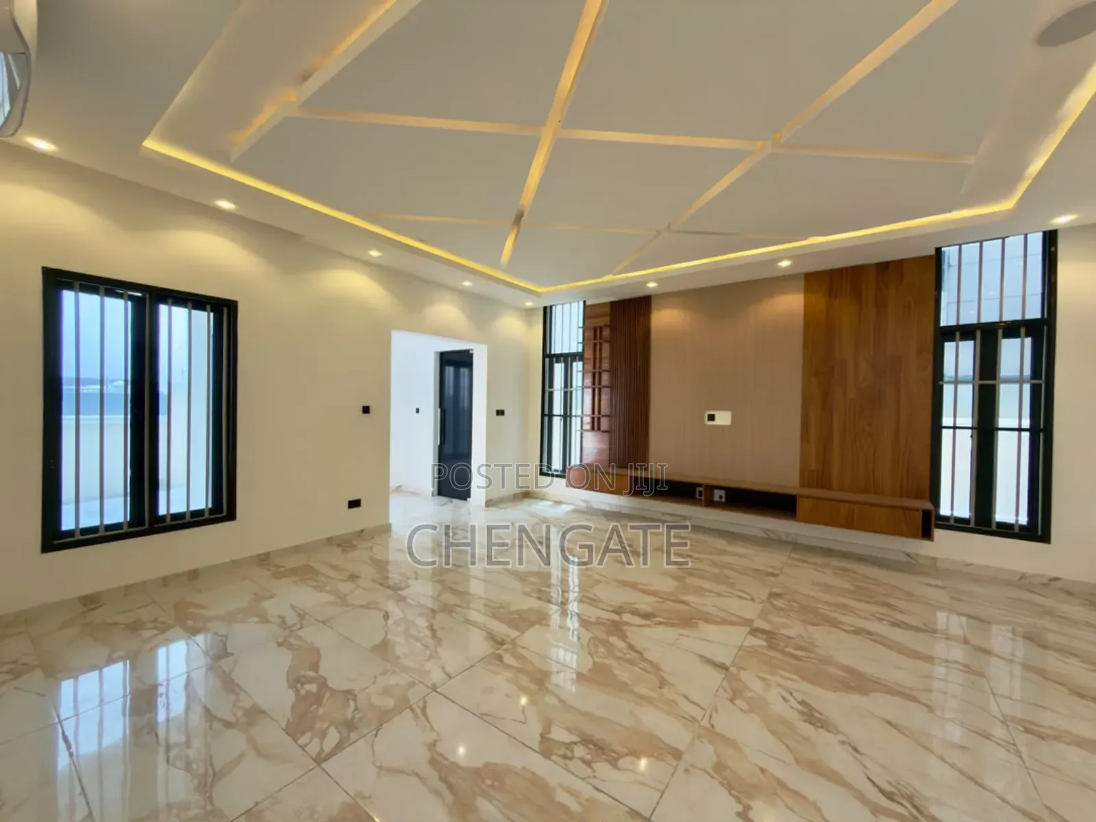 6bdrm Duplex in Lekki Phase 1 for sale in Lekki Phase 1