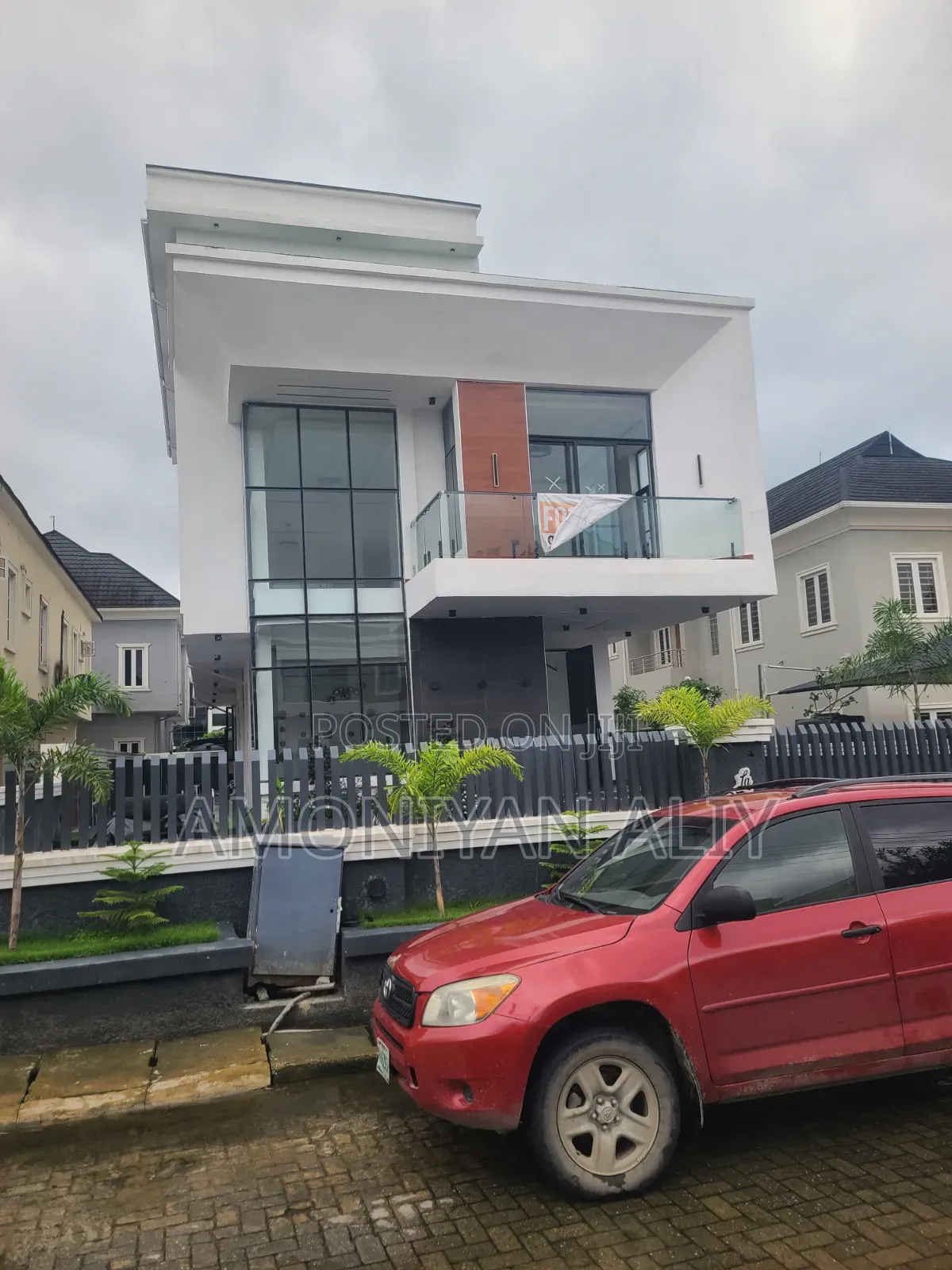 5bdrm Mansion in Megamond, Ikota for sale in Ikota