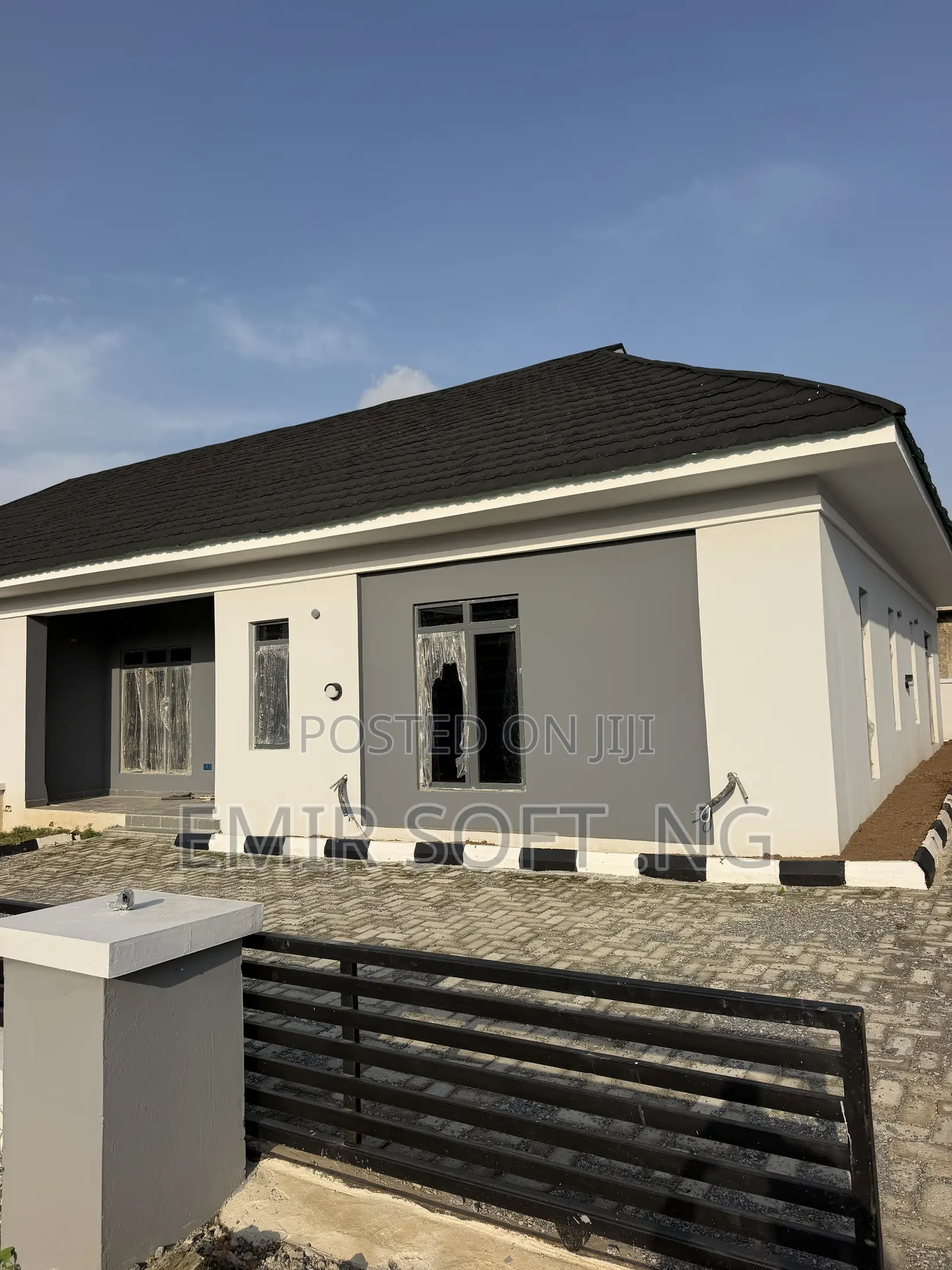 2bdrm Bungalow in Fort Court, Akala Express for sale in Akala Express