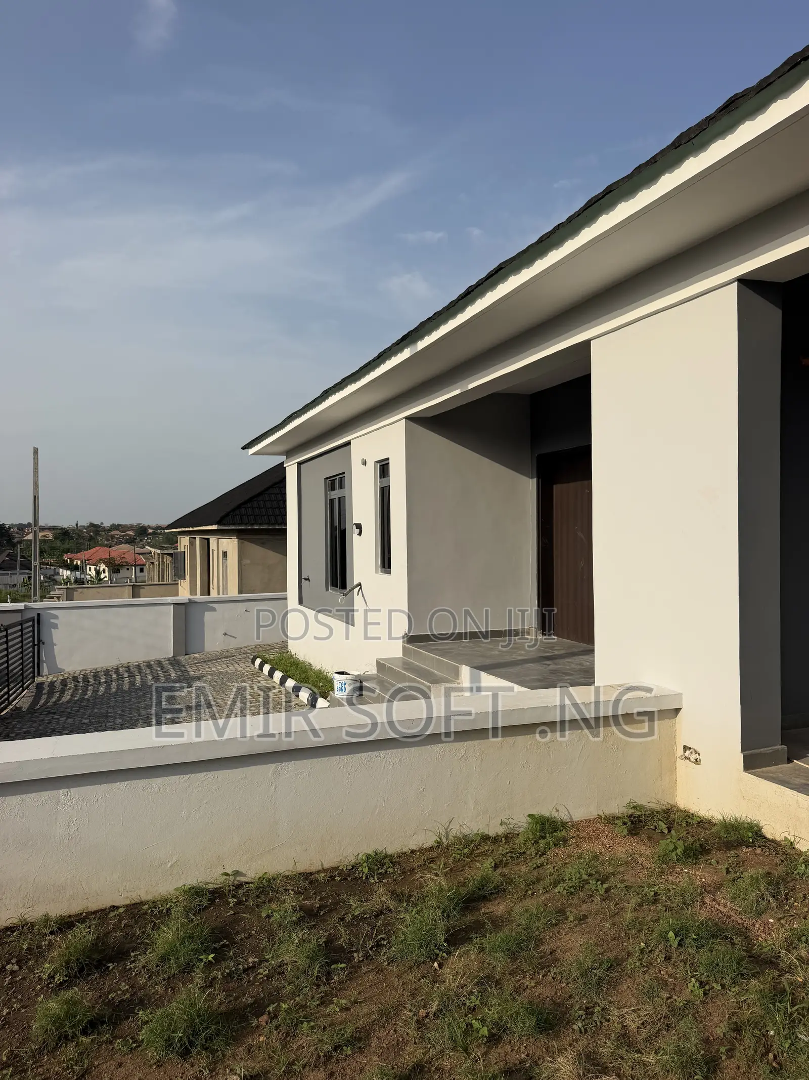 2bdrm Bungalow in Fort Court, Akala Express for sale in Akala Express
