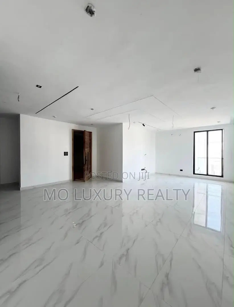 2bdrm Apartment in Lekki Phase 1 for rent in Lekki Phase 1