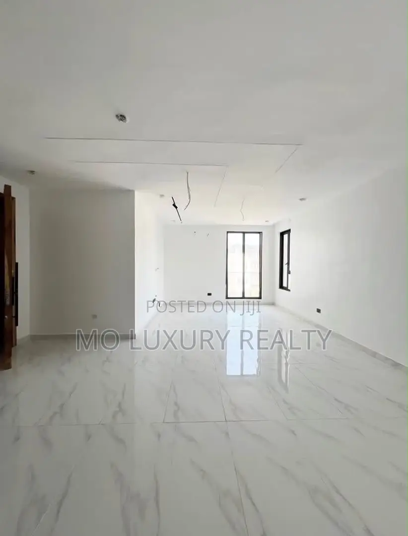 2bdrm Apartment in Lekki Phase 1 for rent in Lekki Phase 1