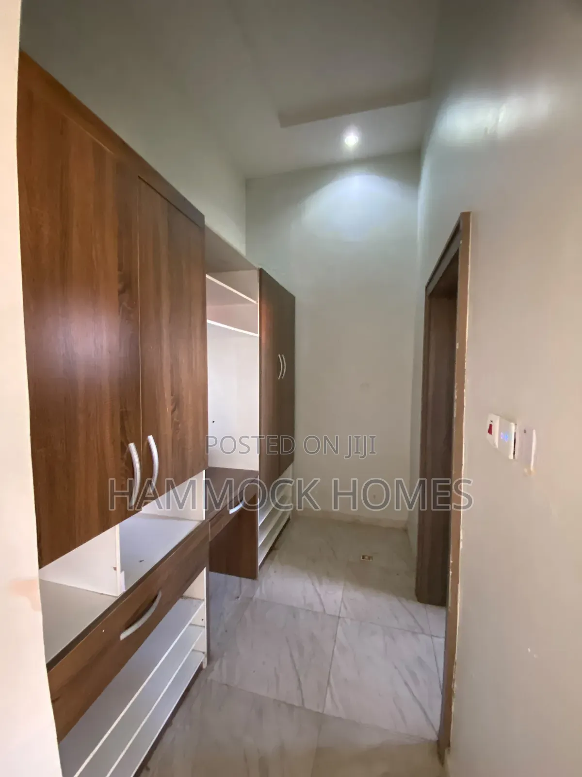 4bdrm Townhouse / Terrace in Iyaganku Gra, Iyanganku for rent in Iyanganku