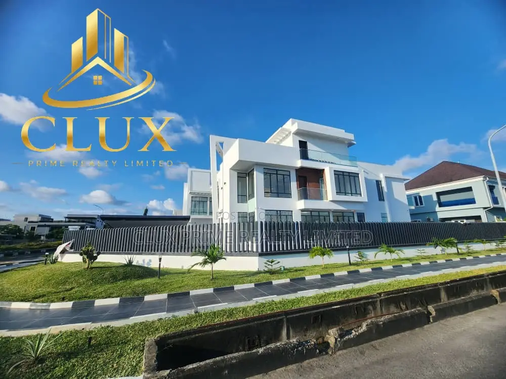 5bdrm Duplex in Osapa london for sale in Osapa london
