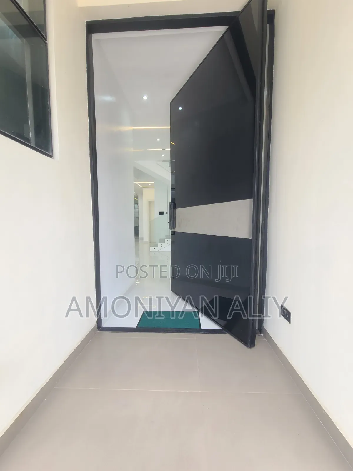 5bdrm Duplex in Megamond Estate, Ikota for sale in Ikota