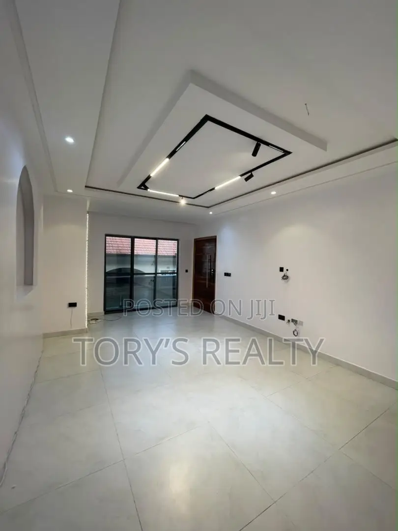 2bdrm Apartment in Lekki Phase 1 for rent in Lekki Phase 1