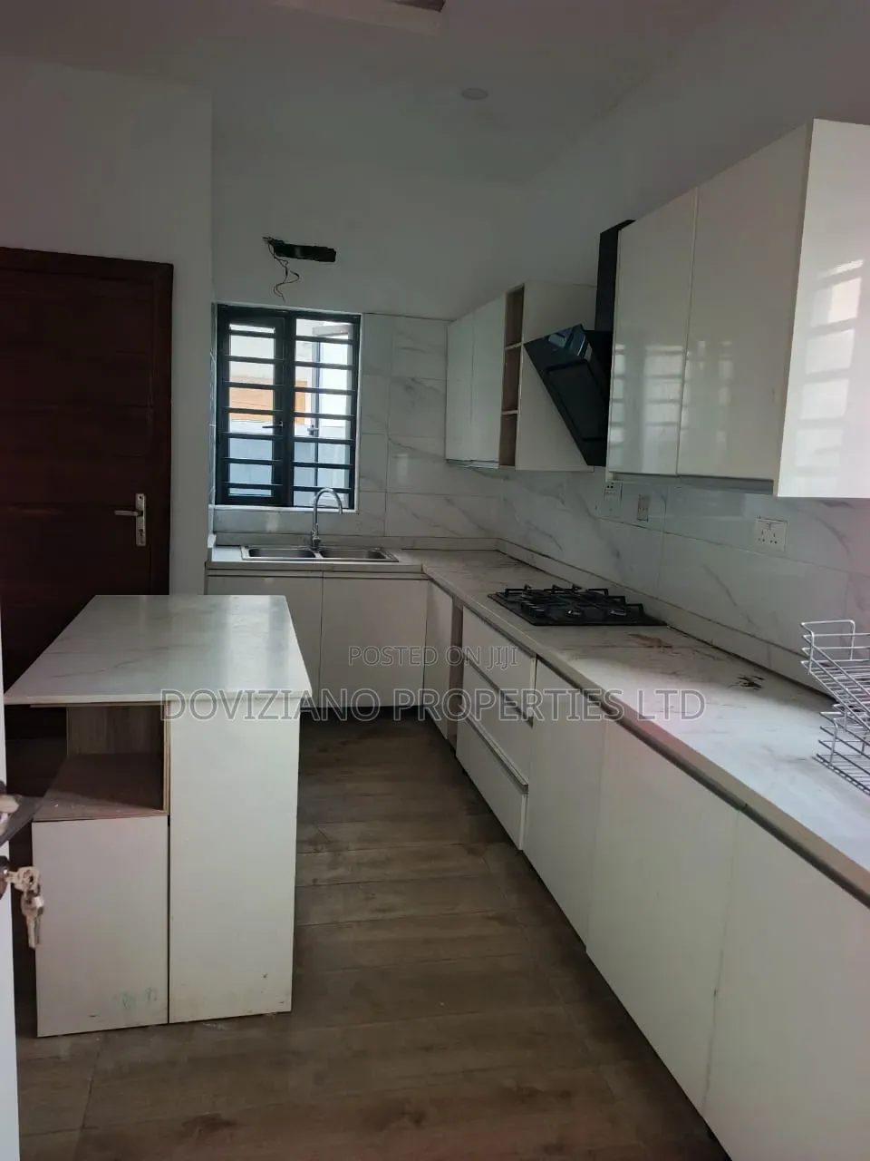 4bdrm Duplex in Lekki Phase 1 for rent in Lekki Phase 1