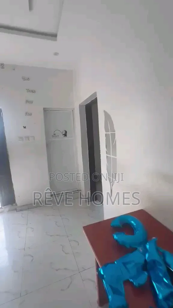 2bdrm Block of Flats in Oworonshoki / Gbagada for rent in Oworonshoki / Gbagada