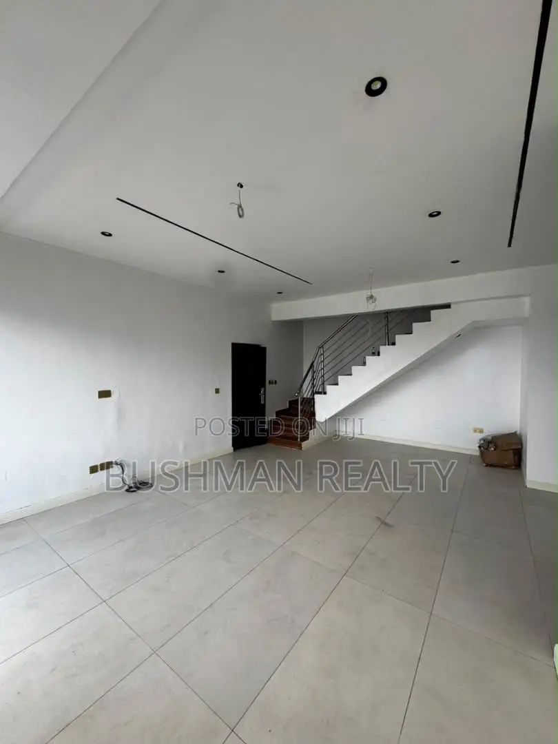 3bdrm Apartment in Ikate for rent in Ikate
