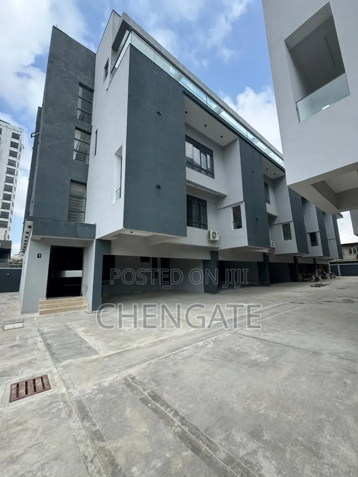 4bdrm Penthouse in Victoria Island for sale in Victoria Island
