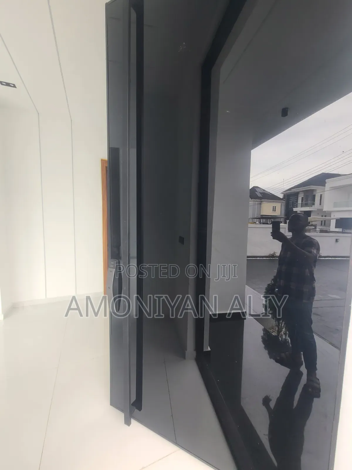 5bdrm Duplex in Megamond Estate, Ikota for sale in Ikota