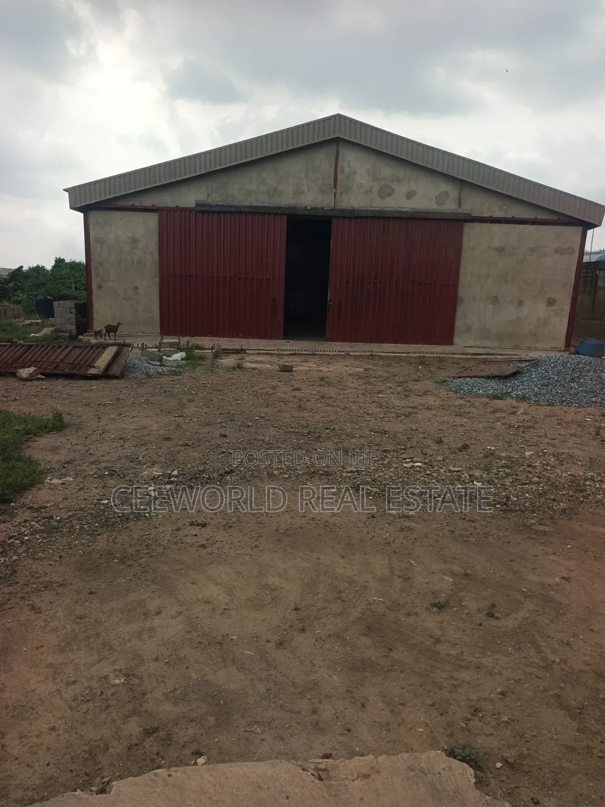1000sqm Warehouse With 800sqm Size at Toll Gate Lagos Ibadan Expre in CHallenge / Ibadan