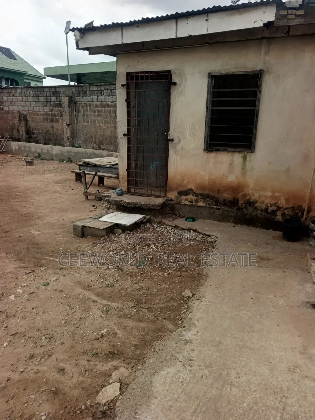 1000sqm Warehouse With 800sqm Size at Toll Gate Lagos Ibadan Expre in CHallenge / Ibadan