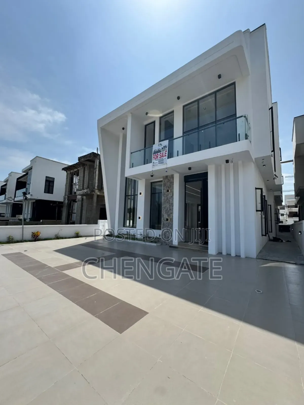 5bdrm Duplex in Ikota for sale in Ikota