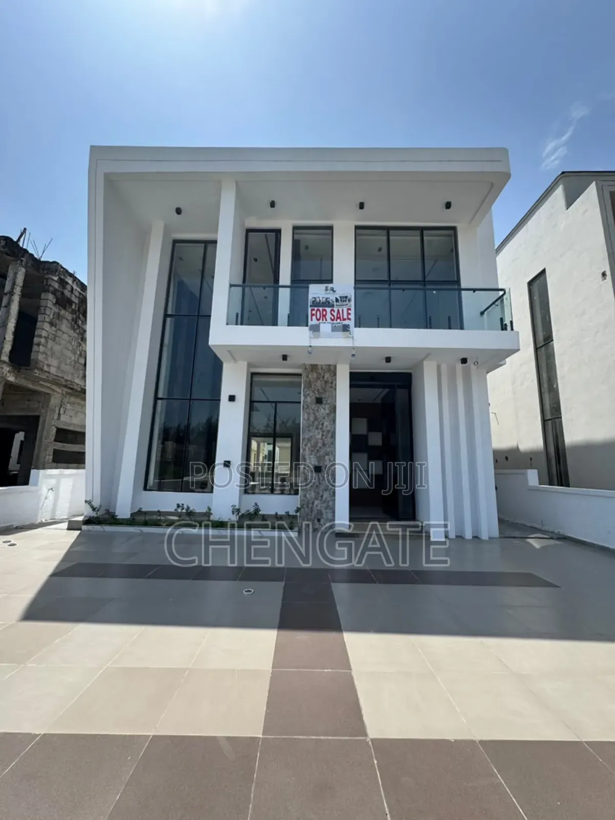5bdrm Duplex in Ikota for sale in Ikota