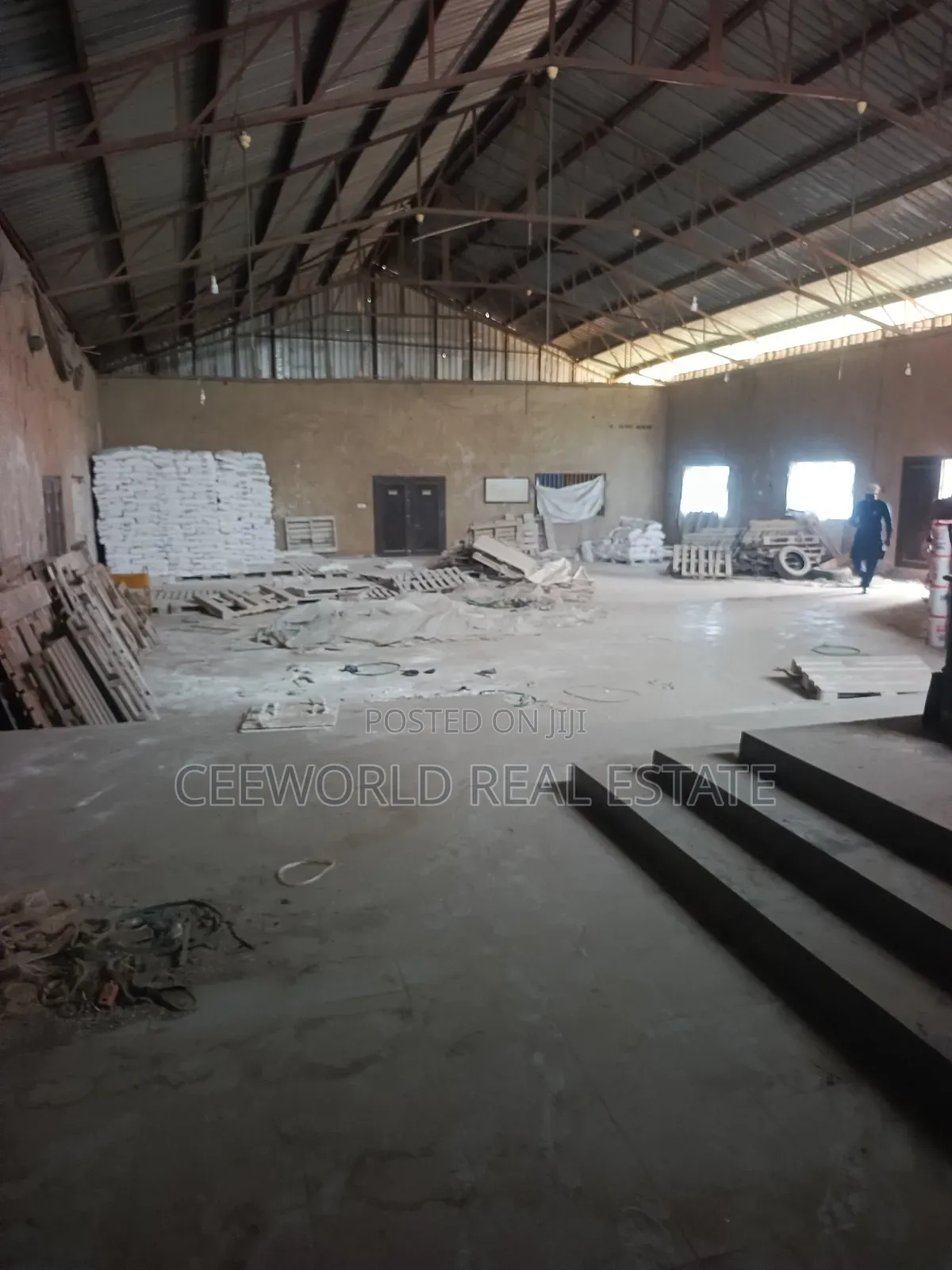 351sqm Warehouse Size With 2 Bedroom Flat at Alalubosa in Alalubosa