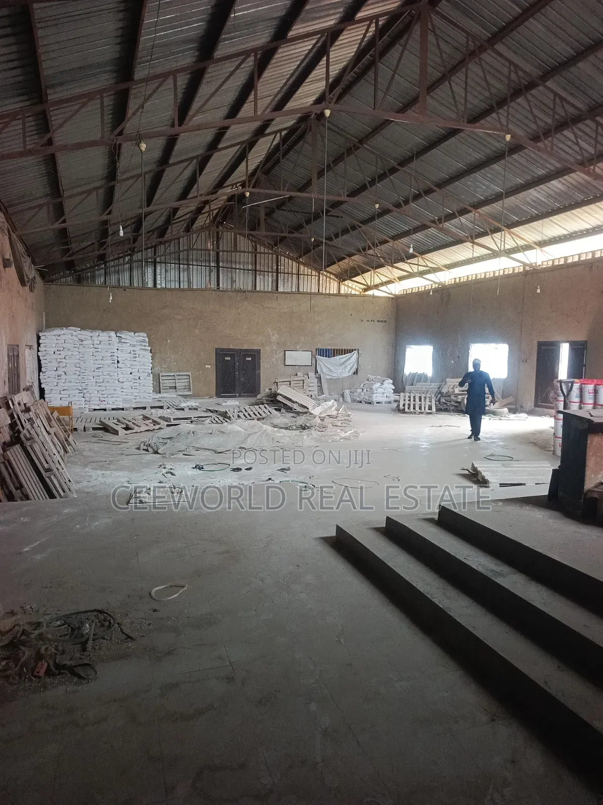 351sqm Warehouse Size With 2 Bedroom Flat at Alalubosa in Alalubosa