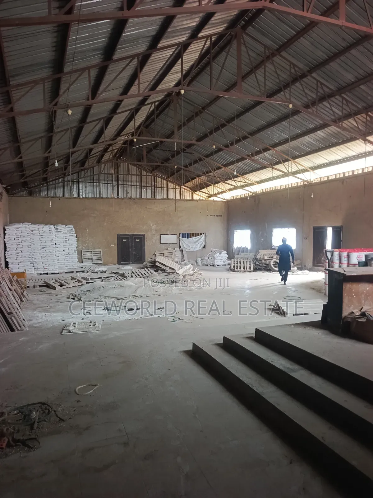 351sqm Warehouse Size With 2 Bedroom Flat at Alalubosa in Alalubosa
