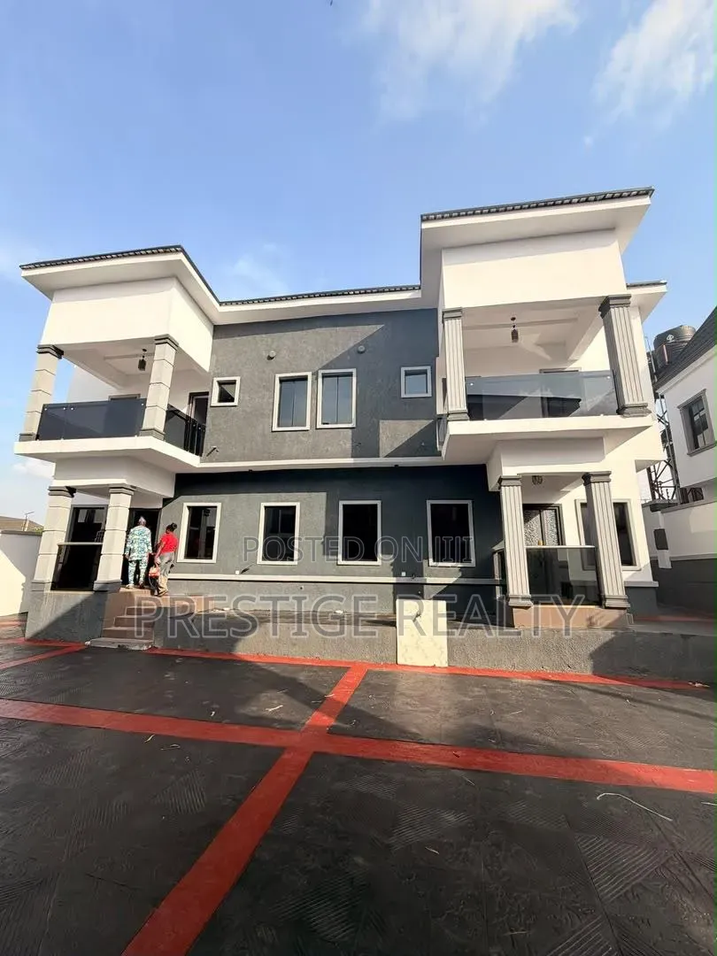 Furnished 3bdrm Duplex in Akobo for sale in Akobo