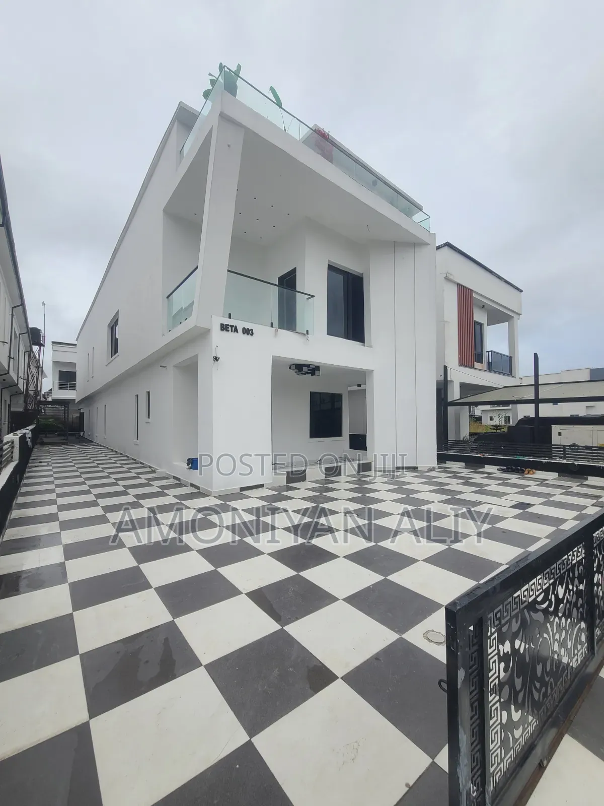 5bdrm Duplex in Megamond Estate, Ikota for sale in Ikota