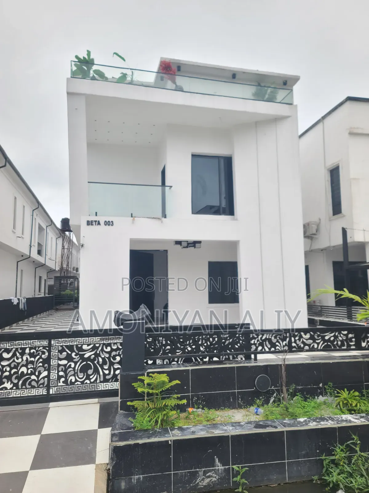 5bdrm Duplex in Megamond Estate, Ikota for sale in Ikota