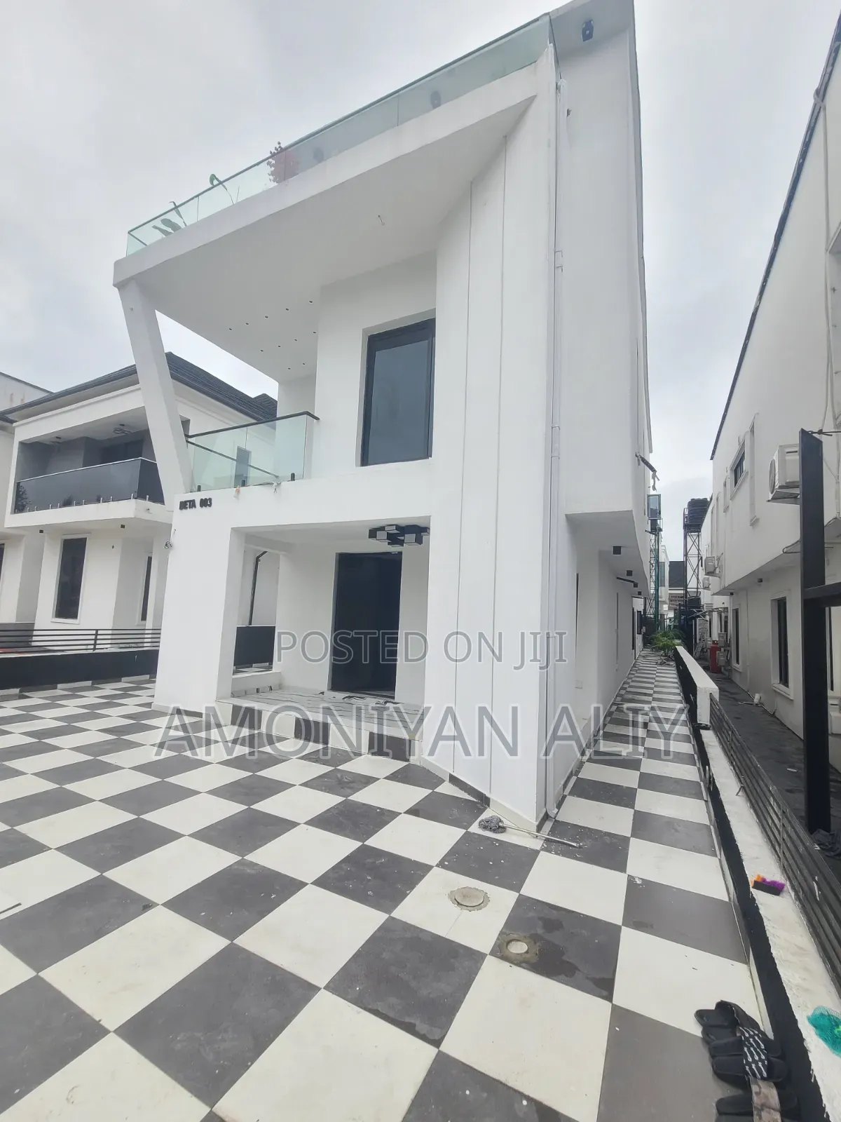 5bdrm Duplex in Megamond Estate, Ikota for sale in Ikota