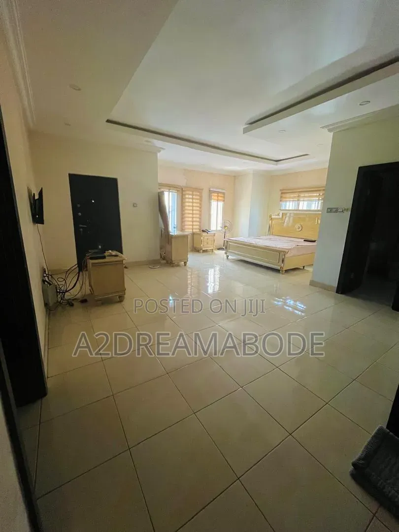 5bdrm Duplex in Osapa London for rent in Osapa london