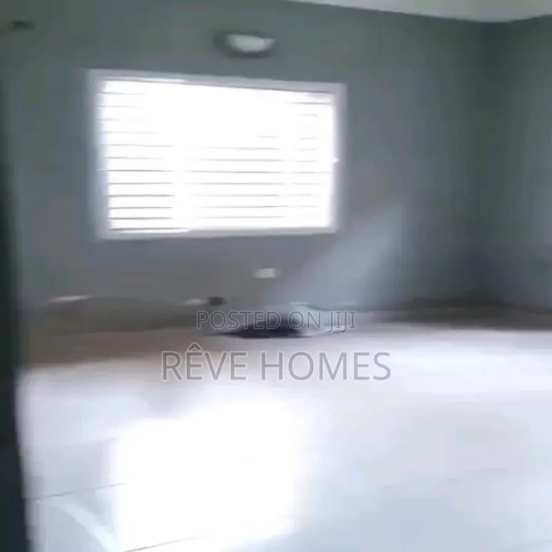 3bdrm Block of Flats in Soluyi for rent in Soluyi