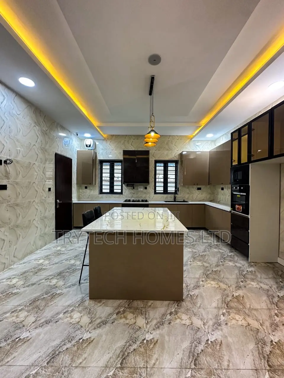 5bdrm Duplex in Mab Global Estate, Bunkoro for sale in Bunkoro