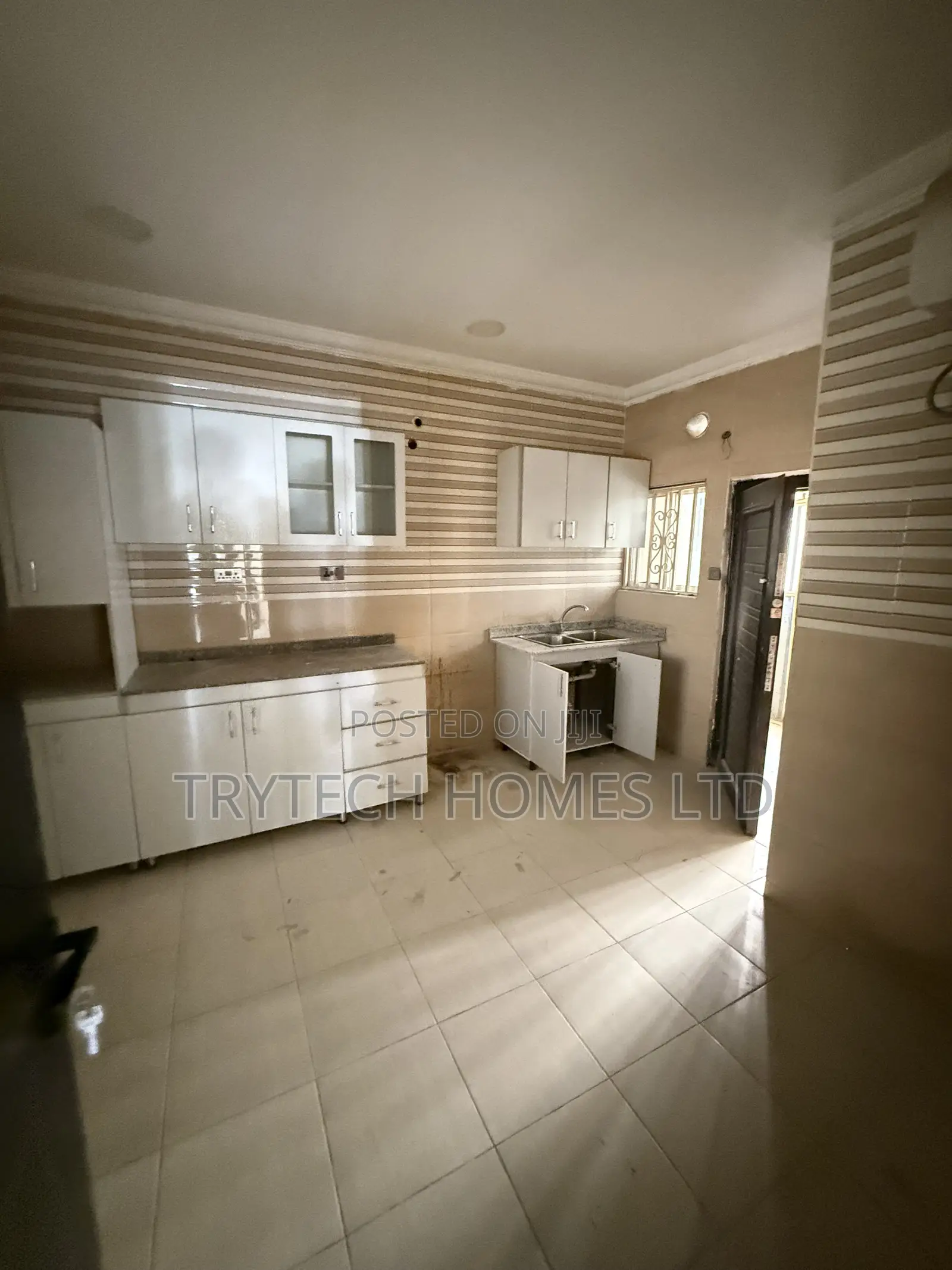 2bdrm Block of Flats in Jahi By Gilmore for rent in Jahi