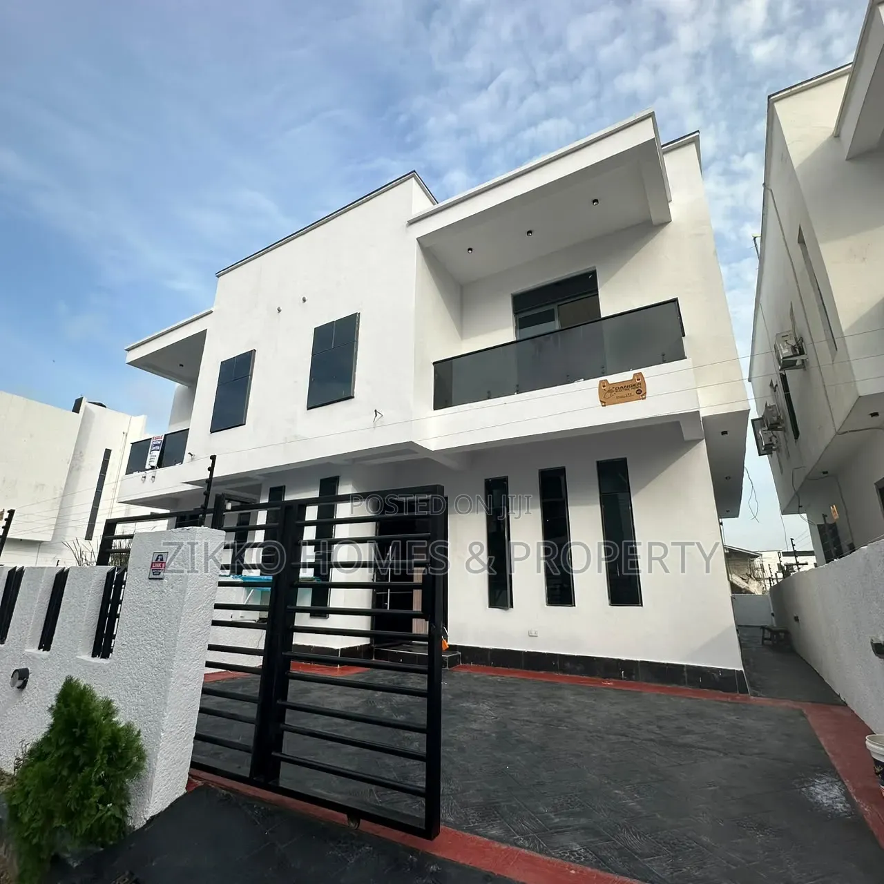 4bdrm Duplex in Ajah, Lekki Phase 2 for sale in Lekki Phase 2