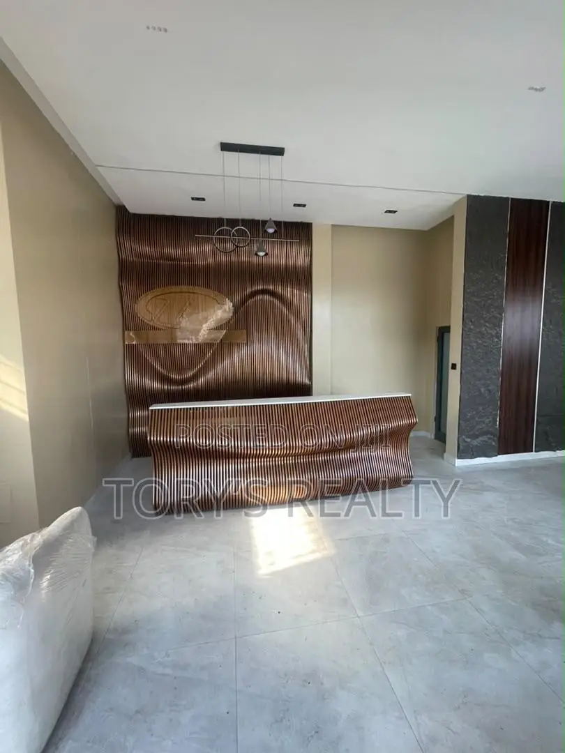 Exquisite Office Space 170sqm in Lekki Phase 1