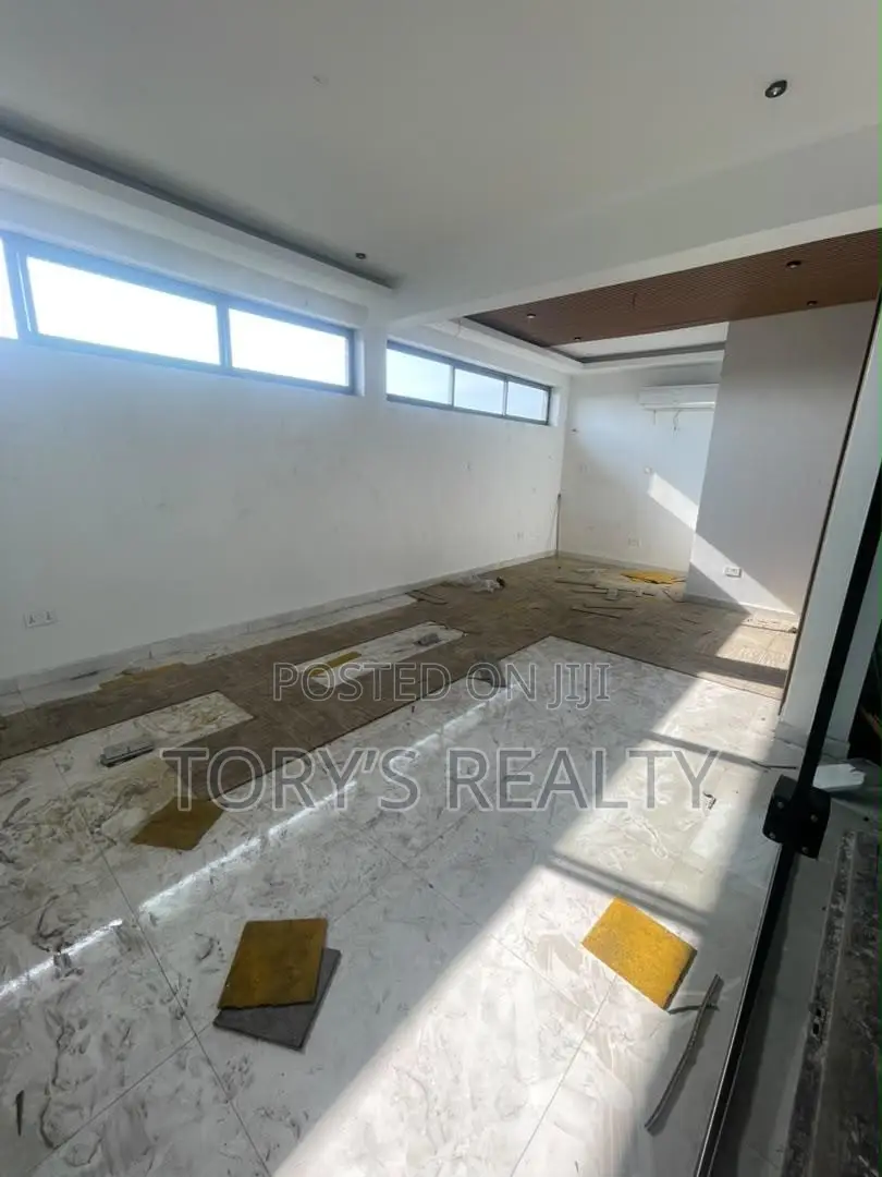 Exquisite Office Space 170sqm in Lekki Phase 1
