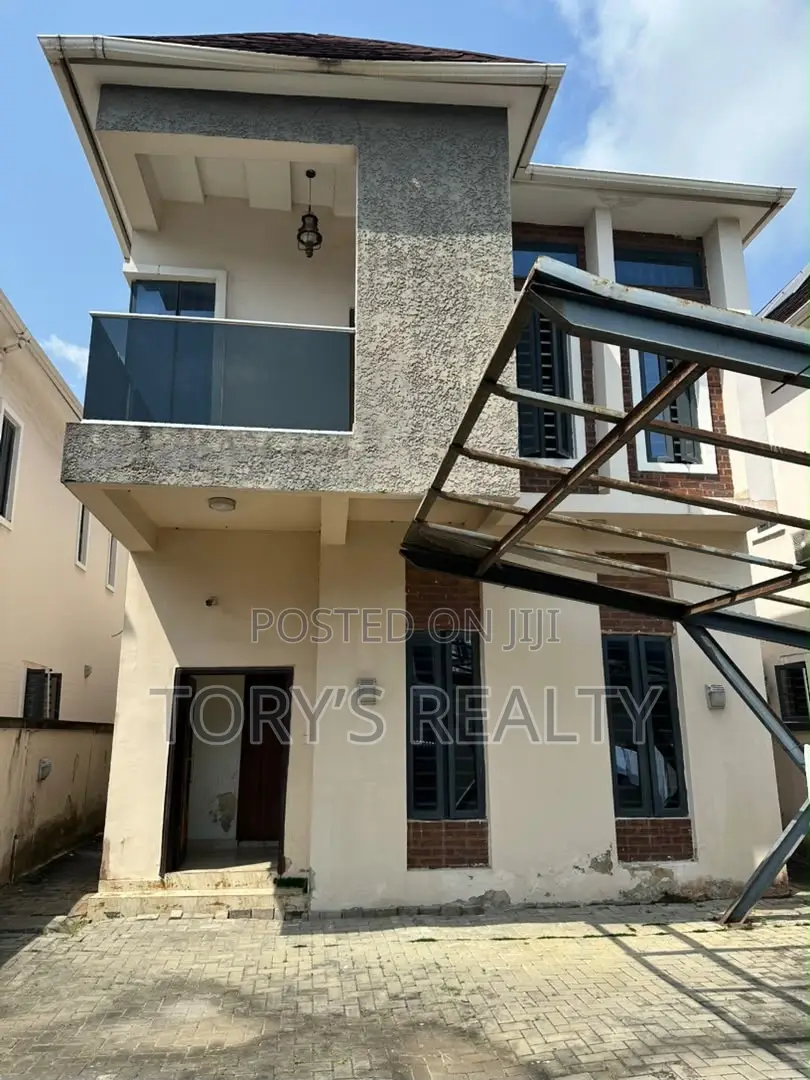 4bdrm Duplex in Lekki Phase 2 for sale in Lekki Phase 2