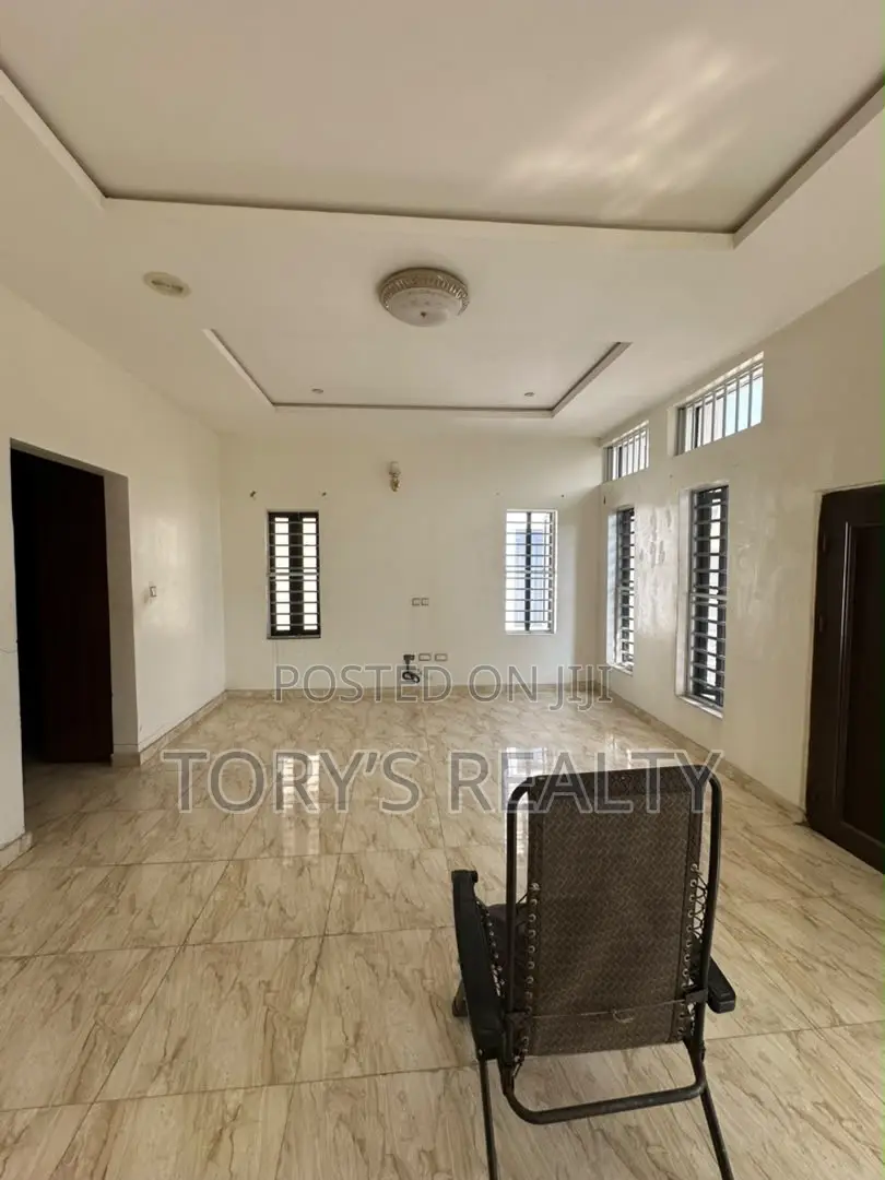 4bdrm Duplex in Lekki Phase 2 for sale in Lekki Phase 2